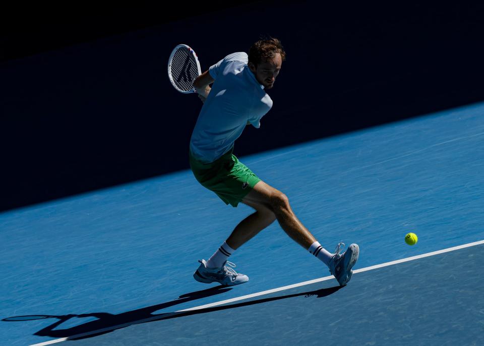 澳大利亚网球队碾压世界网球队，梅德韦杰夫绝境逆转的简单介绍