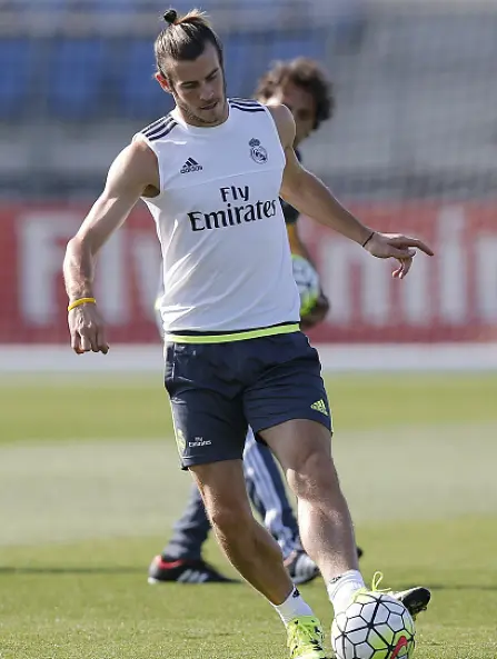 马赛逆转塞内加尔，穆勒高光表现的简单介绍