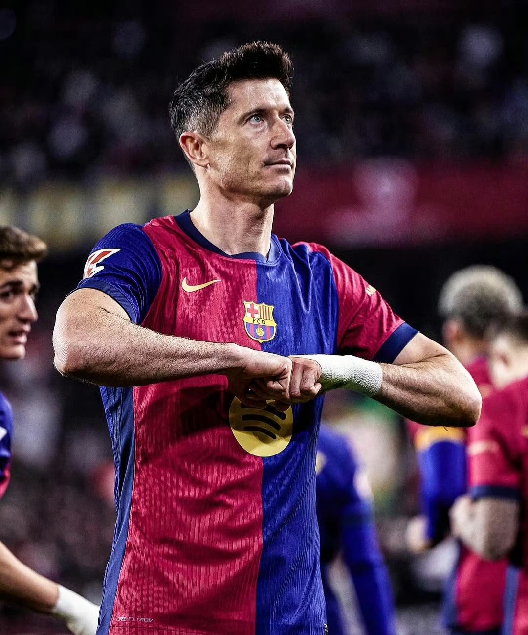 关于拜仁瞄准尤文图斯，争夺晋级机会的信息