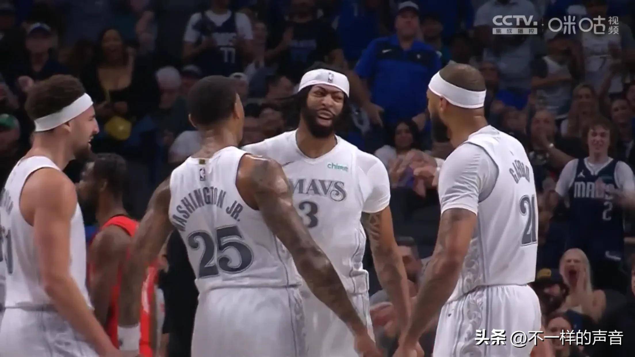 关于独行侠成功逆袭击败篮网，小德分砍下胜利的信息