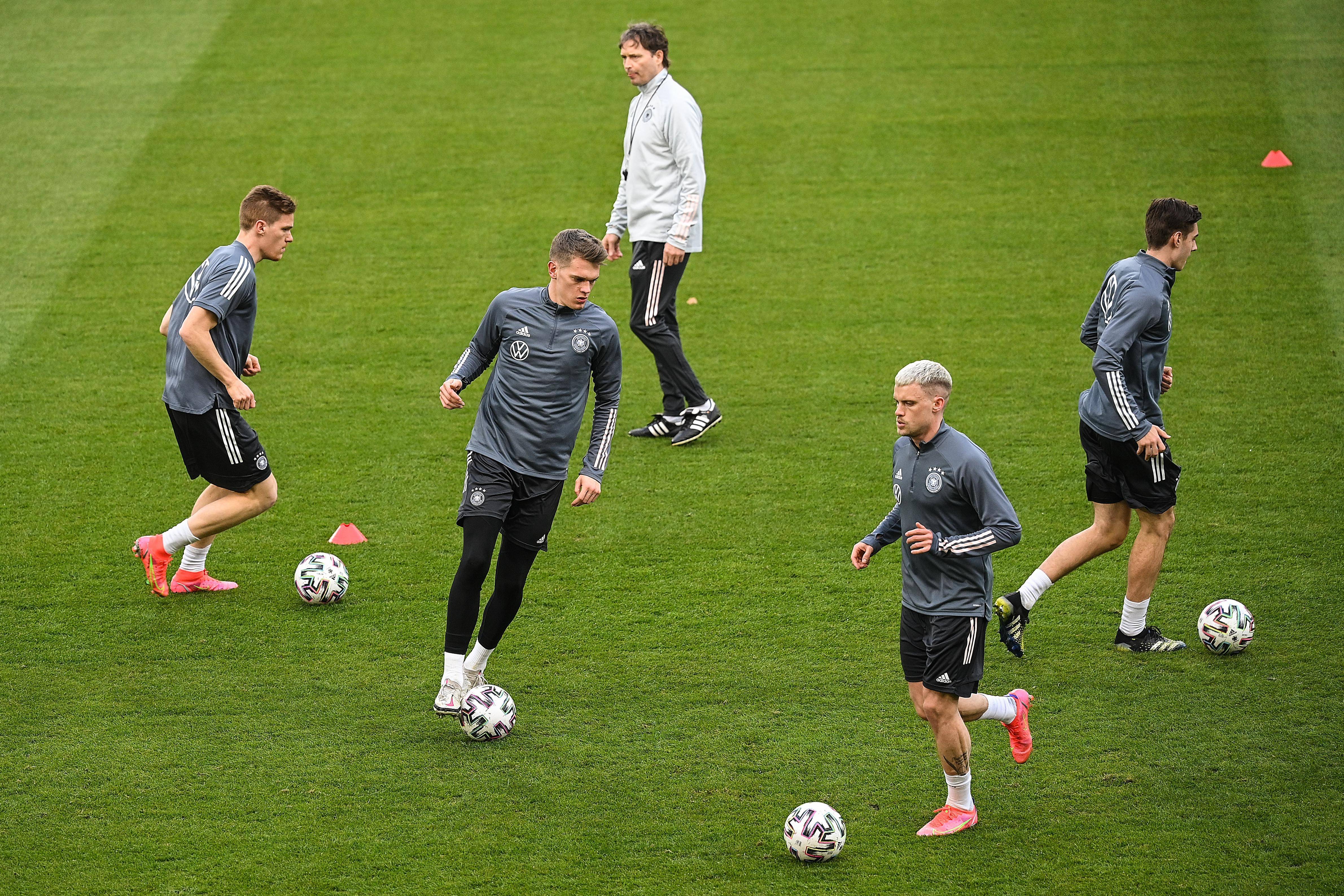 荷兰击败比利时，晋级四强