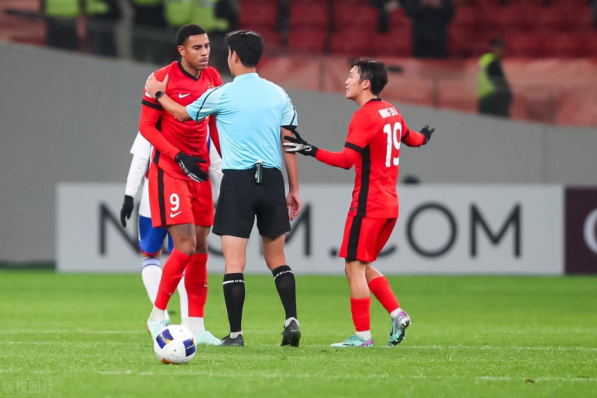 关于中国球队迎战日本对手，冲击亚冠胜利的信息