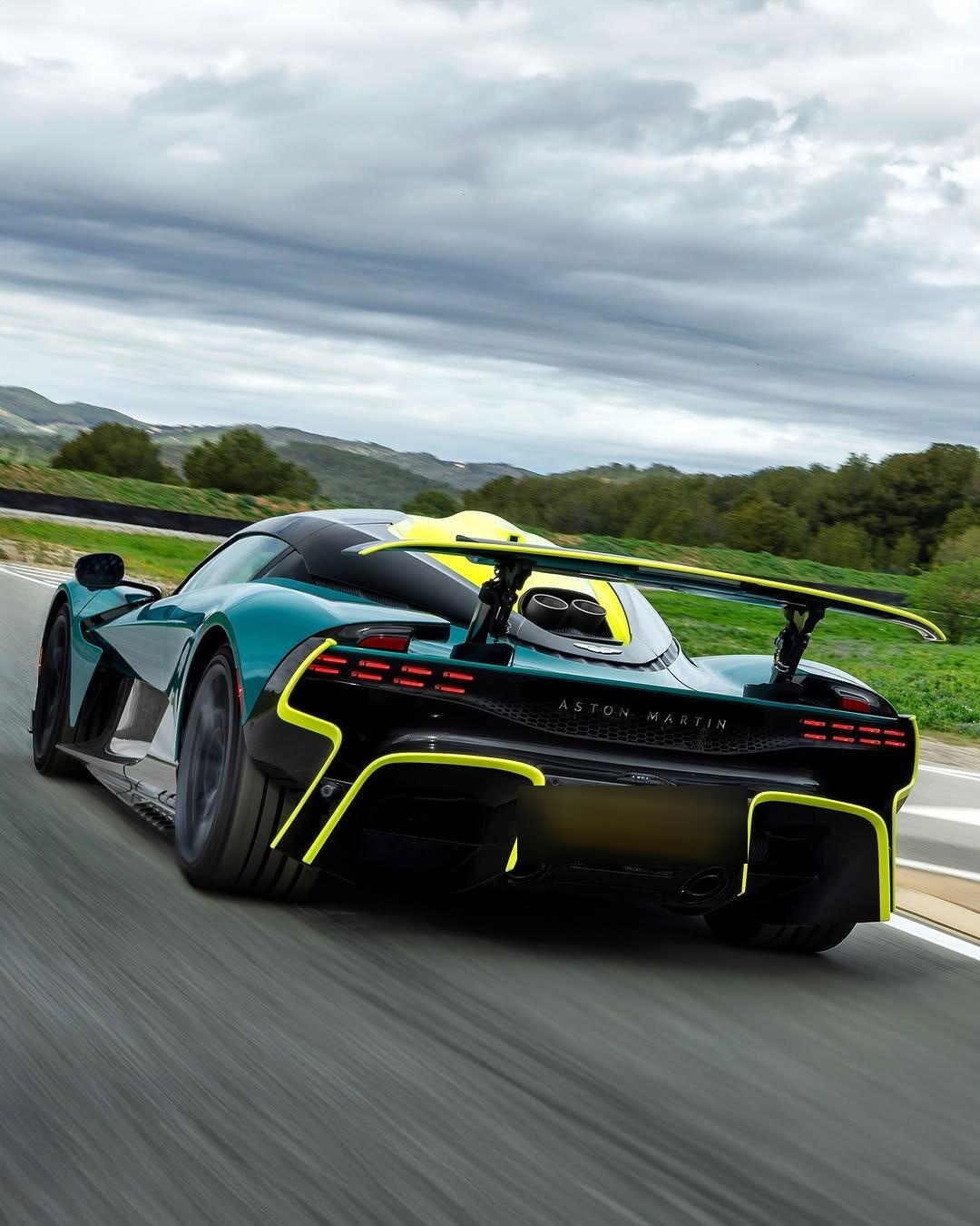 九游娱乐网站-阿斯顿马丁横扫哈斯车队,诺里斯惊艳四座的简单介绍