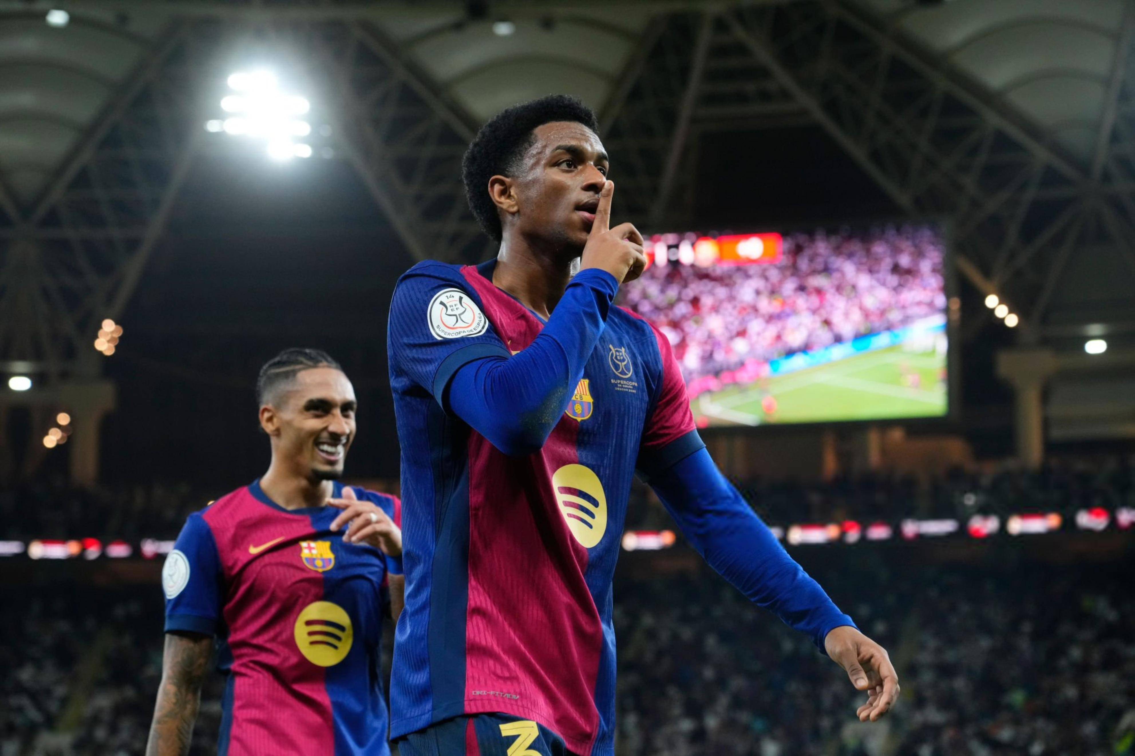 巴西碾压巴萨，姆巴佩高光表现的简单介绍