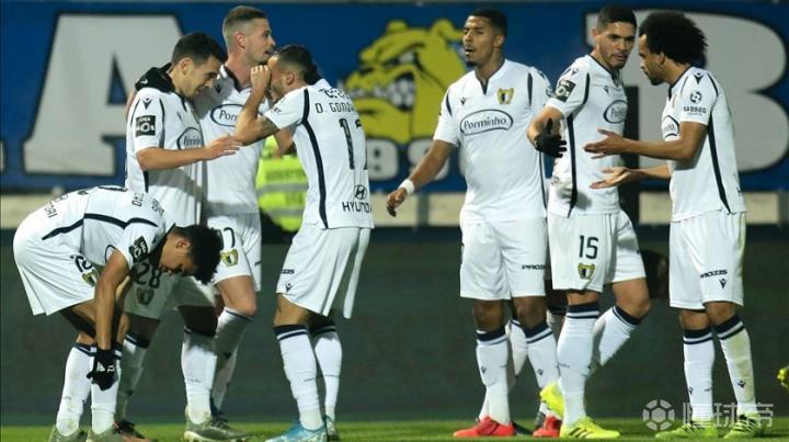 日本队险胜葡萄牙队，波尔刷新纪录