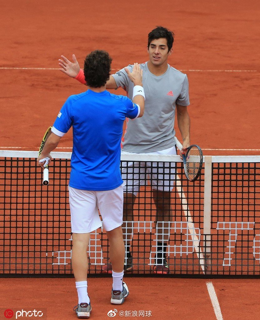 智利横扫荷兰，穆勒带队取胜