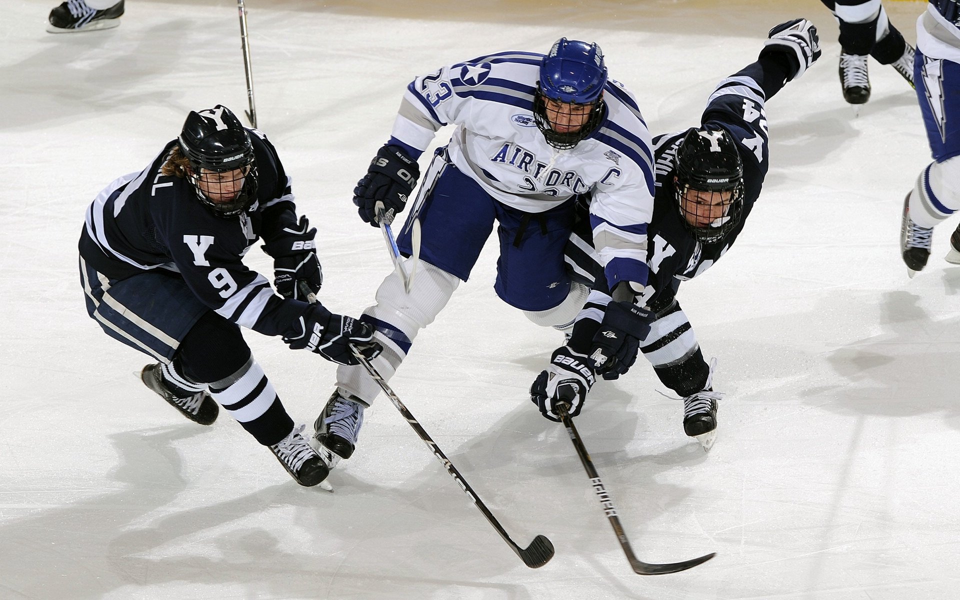 哈弗茨用实力证明自己，拜仁提前终结悬念，土耳其赛场见证历史
